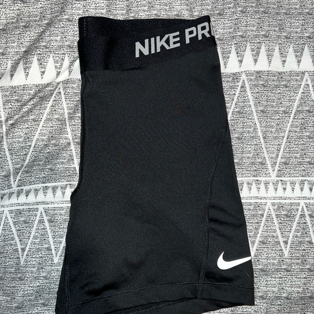 Black Nike pros